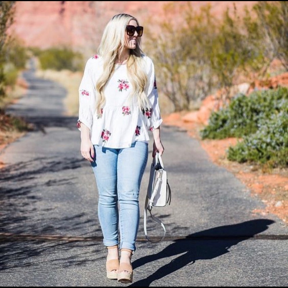 Rachel Parcell Everyday Shop White Floral Blouse
